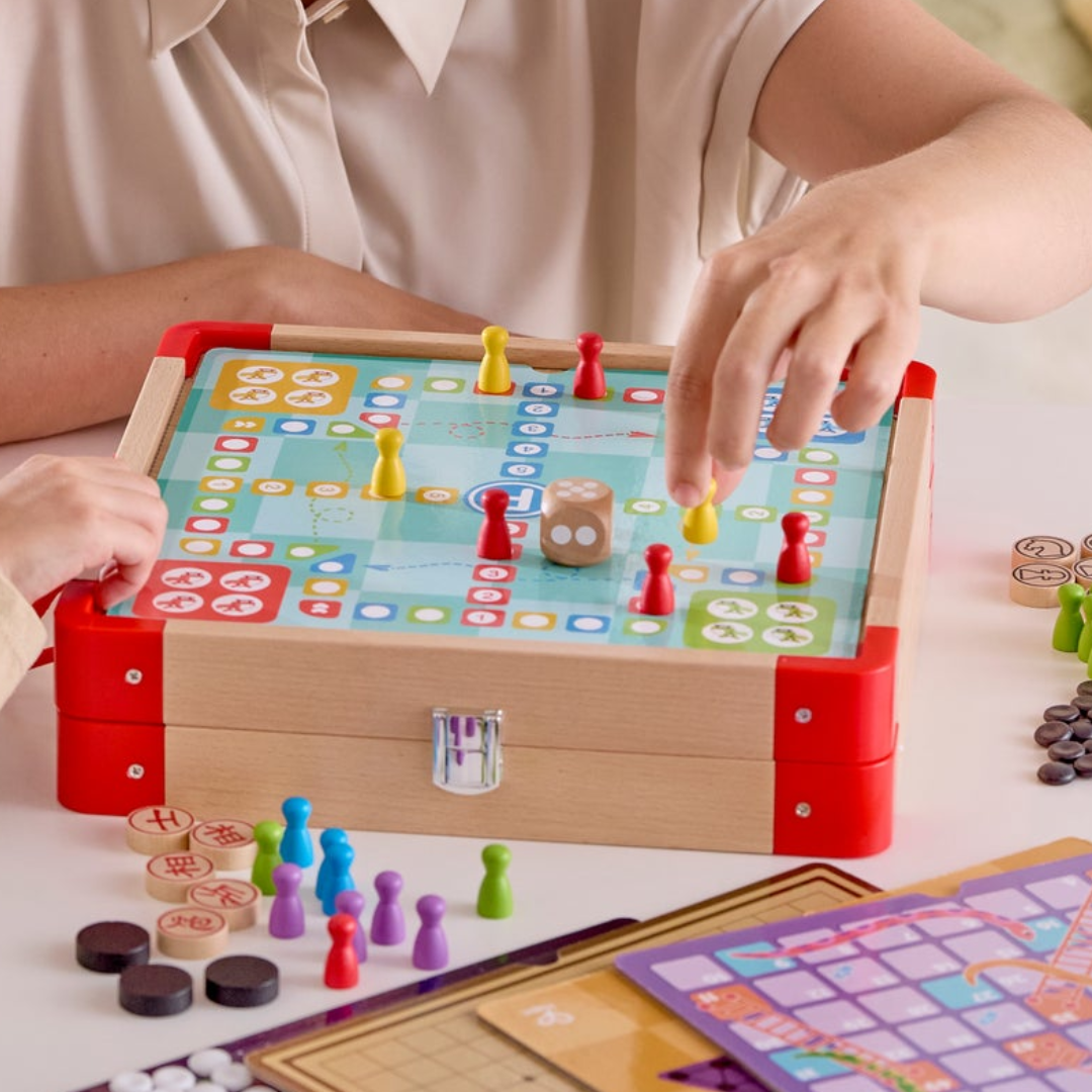 Hape 22 Classic Games Collection｜22 合 1 經典桌遊套裝